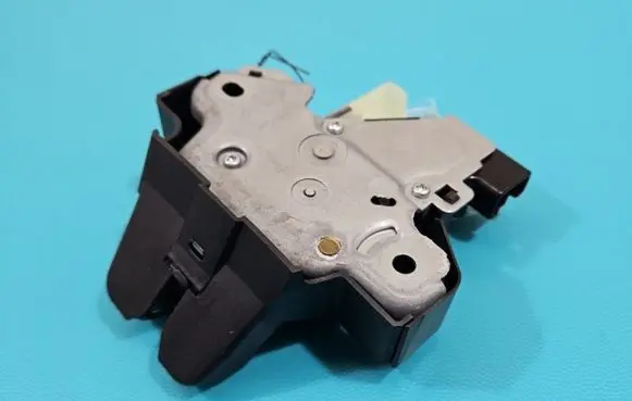 Tesla Model 3 Tailgate/trunk/boot lock/catch/latch 1092308-00-E IMPRK1437684
