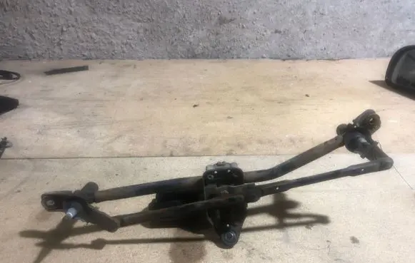 KIA Ceed Front wiper blade arm