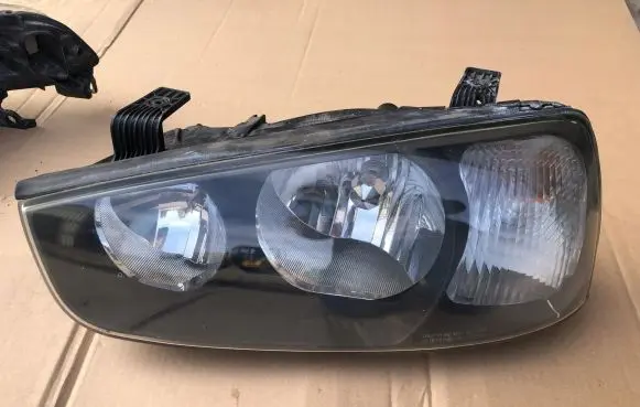 Hyundai Elantra Headlight/headlamp
