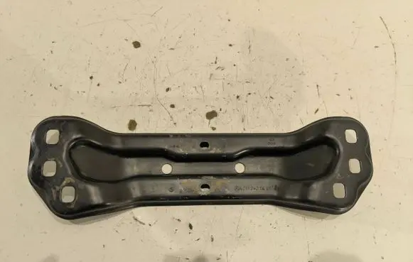 Mercedes-Benz E W211 Engine mounting bracket A2112421601