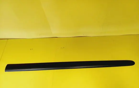 Peugeot 206 Front door trim (molding) 9625100577