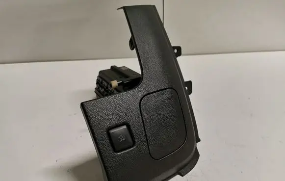 Ford Mustang VI Glove box FR3B63044F09A