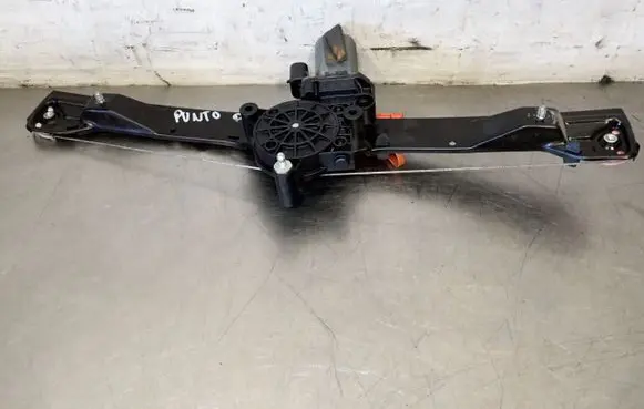 Fiat Punto (199) Front door window regulator with motor