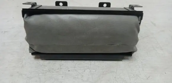 KIA Carens I Passenger airbag 0K2FA57K50