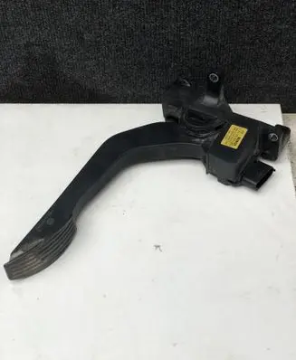 Iveco Daily 5th gen Accelerator throttle pedal 0281002633