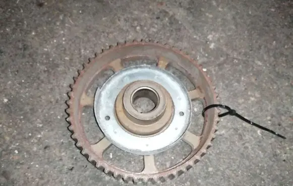 Volkswagen Golf IV Camshaft pulley/ VANOS 06A109105C