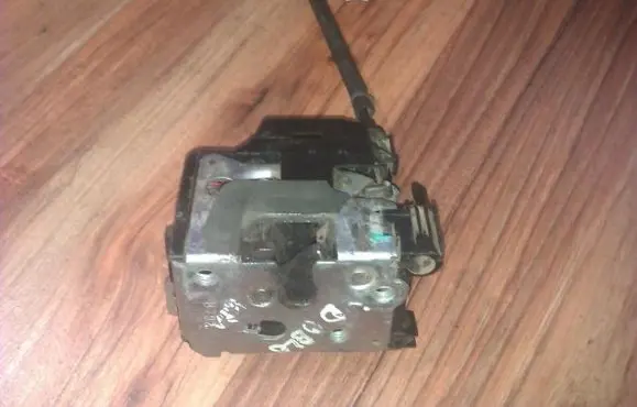 Fiat Doblo Front door lock