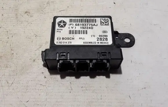 Chrysler Pacifica Parking PDC control unit/module 68193775AJ