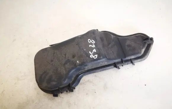 Volvo V70 Headlight/headlamp dust cover 63302