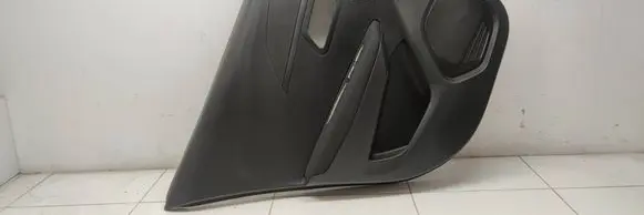 Peugeot 208 II Rear door card panel trim