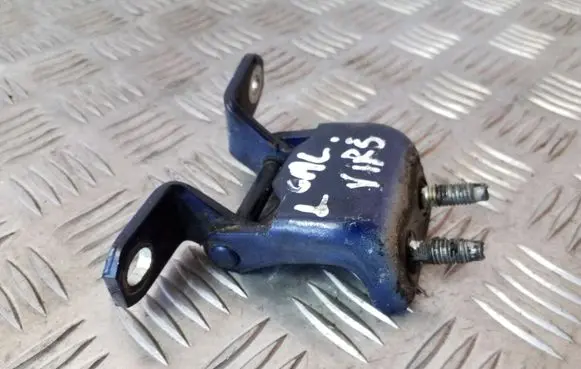 Suzuki Grand Vitara II Rear door upper hinge
