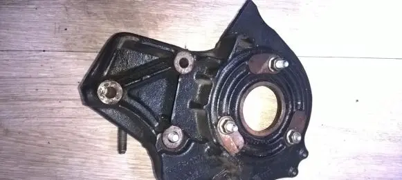 Volvo S40, V40 Engine mounting bracket 150234