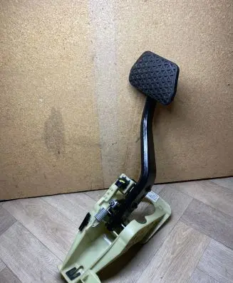 BMW X3 F25 Brake pedal 6787363 678736301 6793494