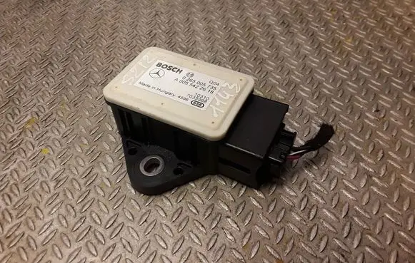 Mercedes-Benz E W212 Yaw turn rate sensor A0055422618 0055422618