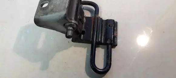 Audi A6 S6 C5 4B Rear door lower hinge 4b0833411b