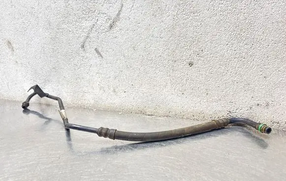 Volvo XC90 Gearbox oil cooler pipe/hose P8649747