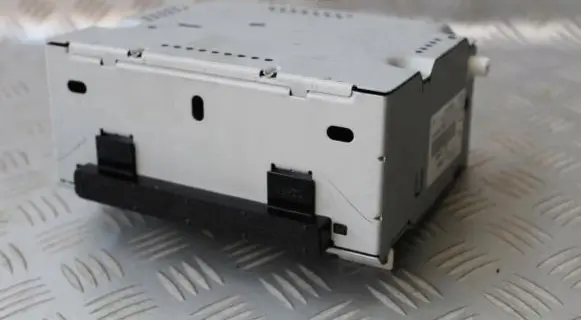 Radio/CD/DVD/GPS head unit
