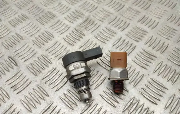 Audi A6 C7 Fuel pressure sensor 057130764AB 0281006075 03L906054