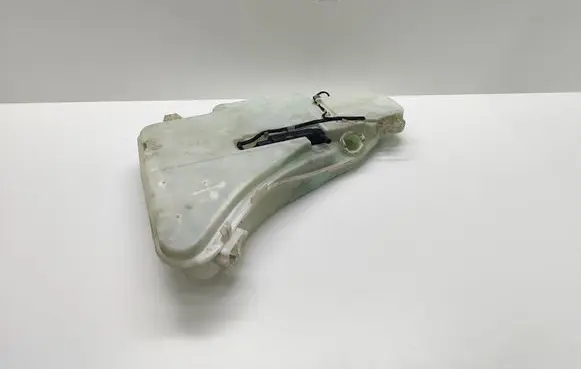 BMW 5 F10 F11 Windshield washer fluid reservoir/tank 7269663 7269663AI02 7269664