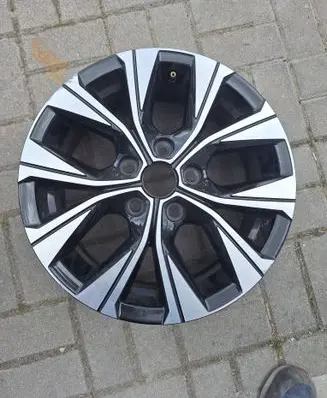 R16 alloy rim