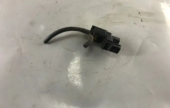 Mitsubishi Pajero Pinin Valve vacuum 