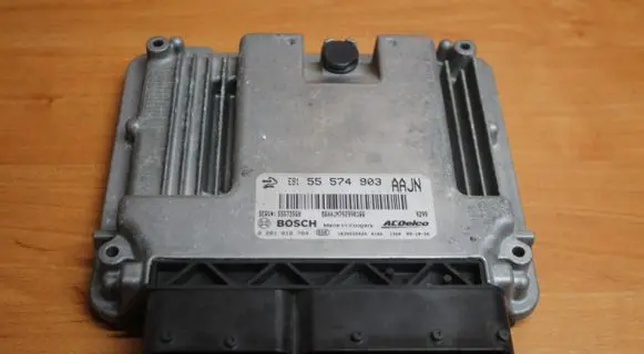Opel Insignia A Engine control unit/module 55574903 55573560 0281016704