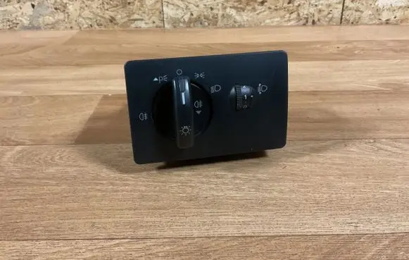 Ford Focus C-MAX Light switch 3M5T13A024EA 04057410