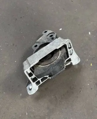 Ford Kuga II Engine mount bracket F1F16F012AC
