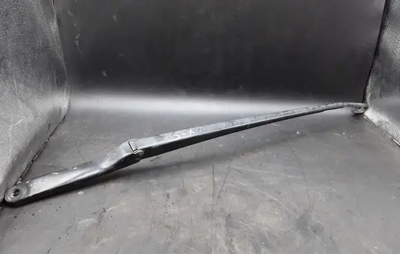 BMW X5 E53 Front wiper blade arm 183800