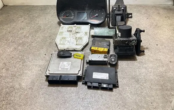 Mercedes-Benz Sprinter W907 W910 Engine ECU kit and lock set A6519003603 28597447AJ A6519013302