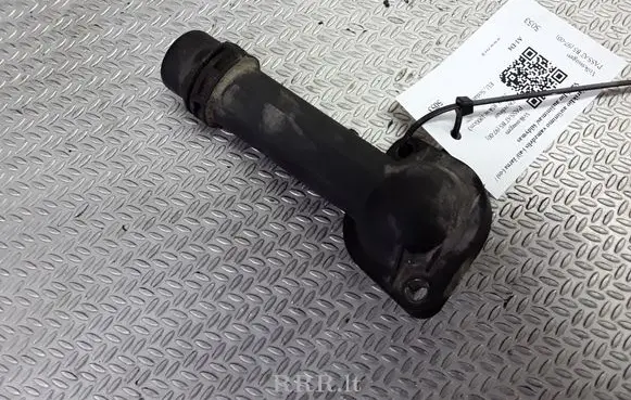 Volkswagen PASSAT B5 Engine coolant pipe/hose 038121121B 06B121121