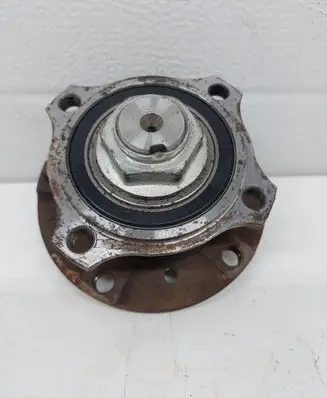 BMW 5 E39 Front wheel bearing hub 