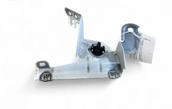 BMW X4 F26 Fender mounting bracket 758061