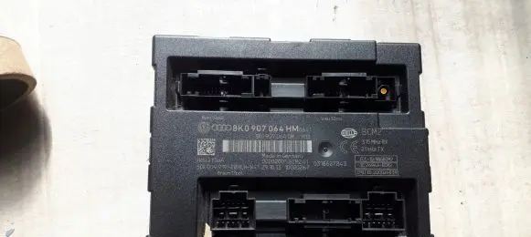 Audi A4 S4 B8 8K Comfort/convenience module 8K0907064HM