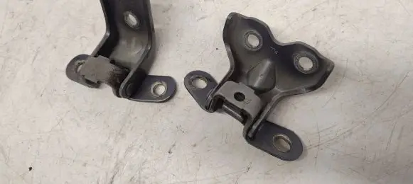 Front door upper hinge