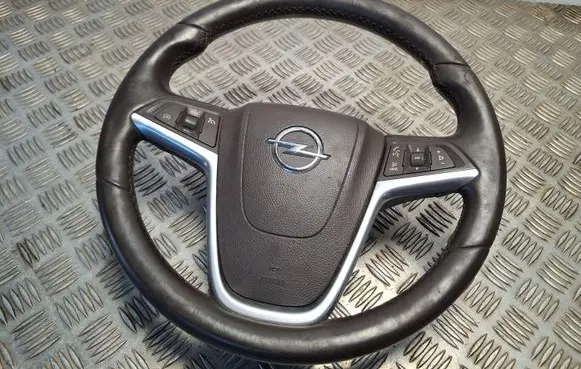 Opel Insignia A Steering wheel 13306886