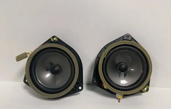 Lexus RX 450H Rear door speaker 861600E170
