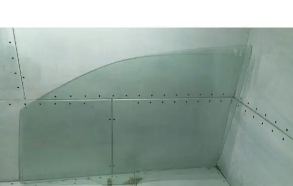 Mazda Premacy Front door window glass four-door