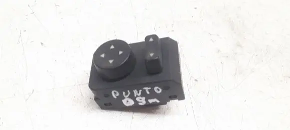 Fiat Punto (188) Wing mirror switch