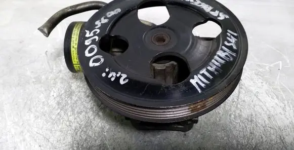 Mitsubishi Space Wagon Power steering pump