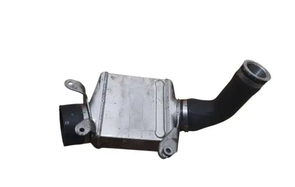 BMW X6 E71 Intercooler radiator 7575403 P3423004
