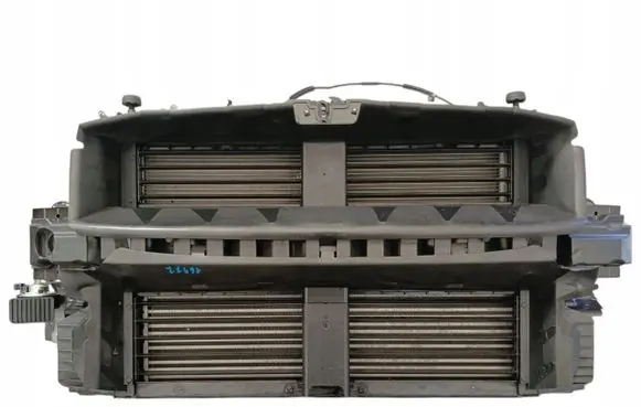 Ford Focus Front bodywork piece 
