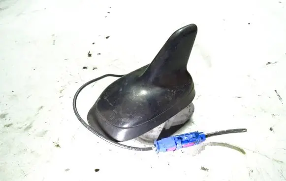 Volkswagen Scirocco Aerial GPS antenna 3C0035507AA
