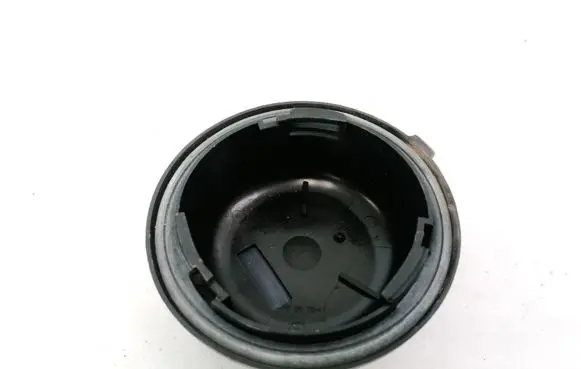 Volvo S60 Headlight/headlamp dust cover 89025105 9178538