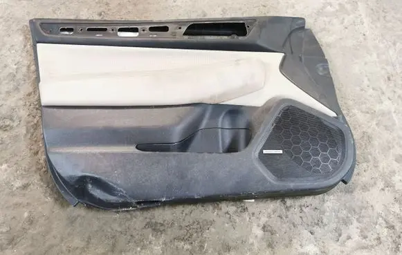 Subaru Outback (BS) Front door card panel trim S71505250
