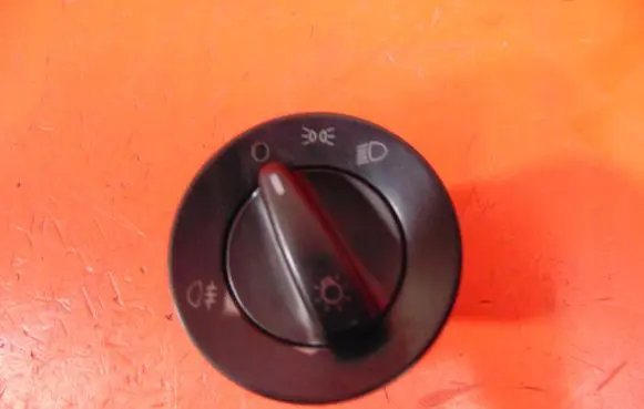 Skoda Octavia Mk1 (1U) Light switch 3B0941531B