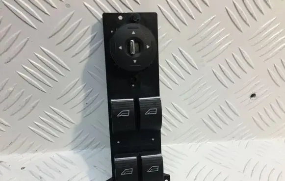 Ford Kuga I Electric window control switch 8M5T14A132AC