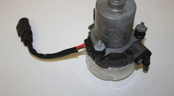 Audi A4 S4 B9 Vacuum pump 5Q0612181D