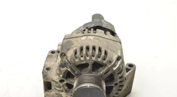 Opel Astra H Generator/alternator 13117279YQ