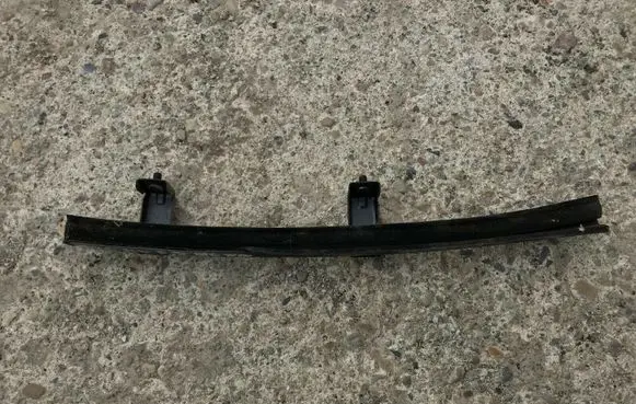 Volkswagen Golf II Front door windshield rail 